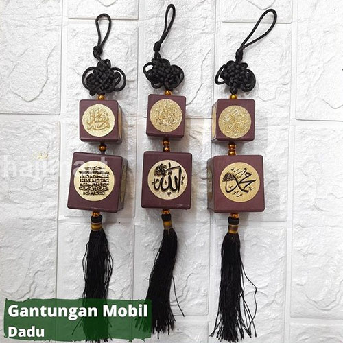 Gantungan Mobil Dadu 2